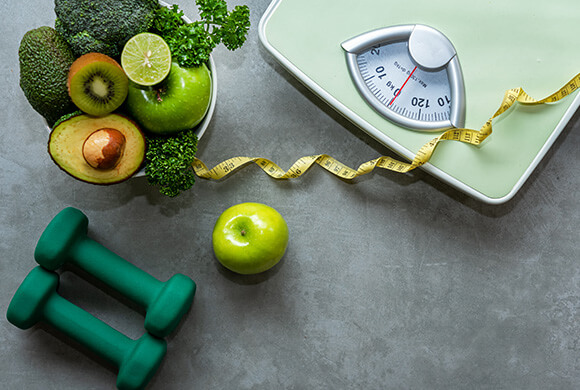 Dumbbells and vegetables weight loss at MediZen Institute
